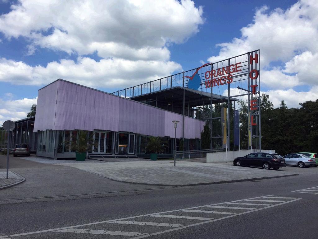 橙色翅膀克雷姆斯酒店 多瑙河畔克雷姆斯 外观 照片